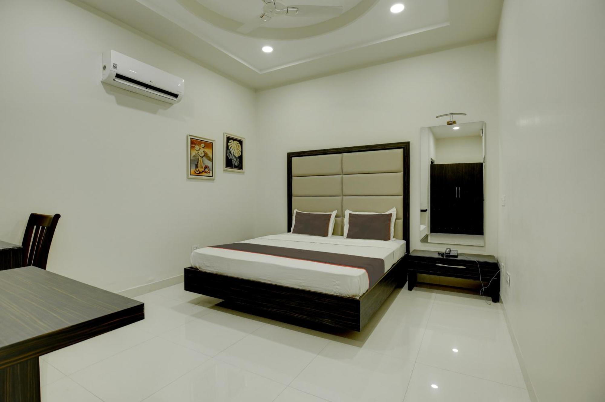 Super Collection O Ovel Hotel Grand Abadpura Exterior photo
