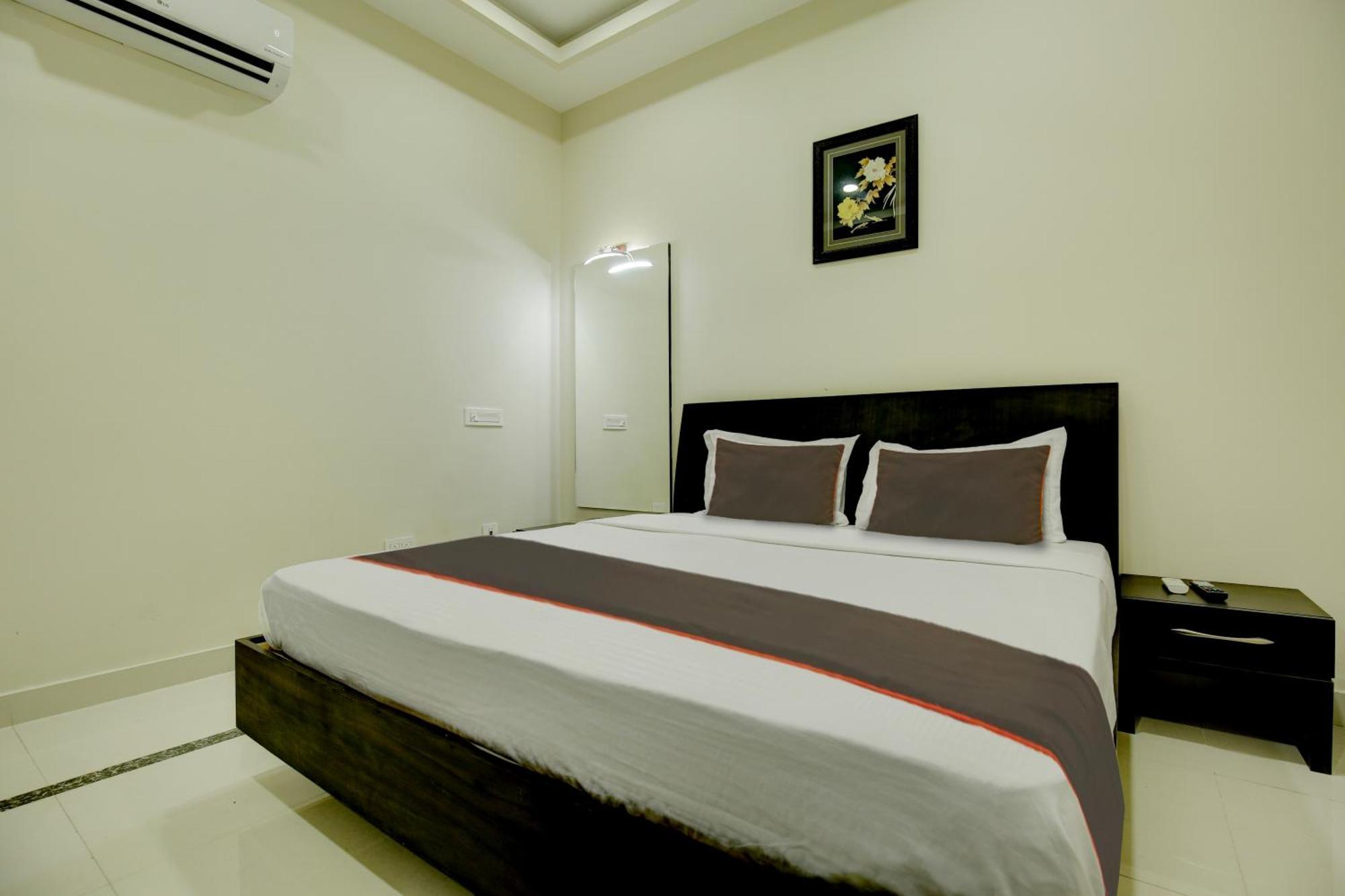 Super Collection O Ovel Hotel Grand Abadpura Exterior photo