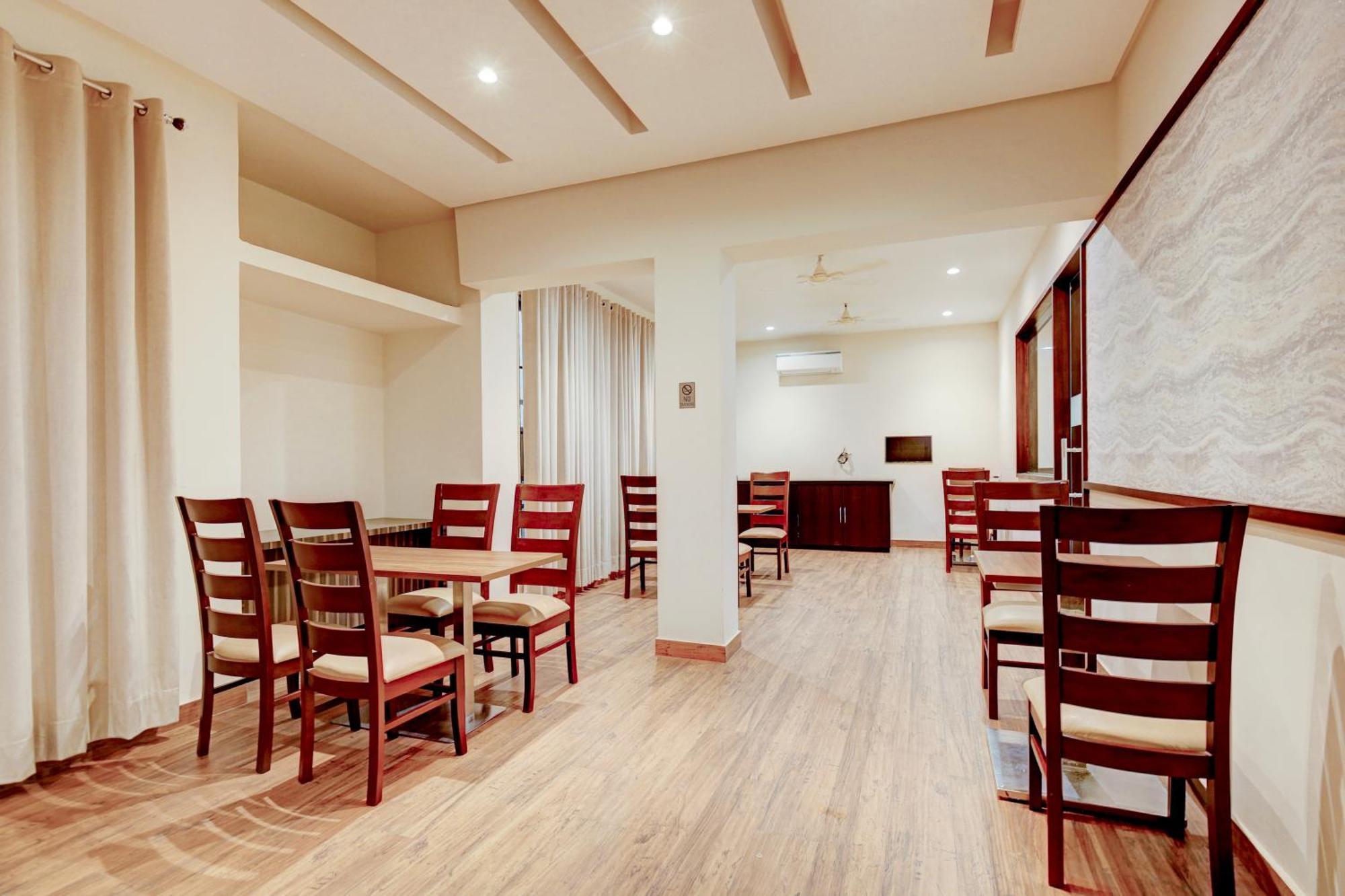Super Collection O Ovel Hotel Grand Abadpura Exterior photo