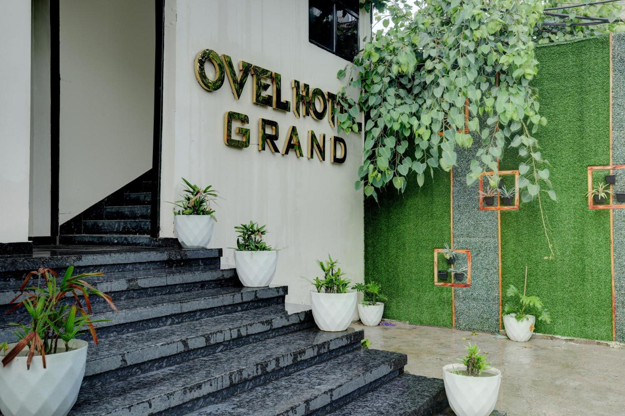 Super Collection O Ovel Hotel Grand Abadpura Exterior photo